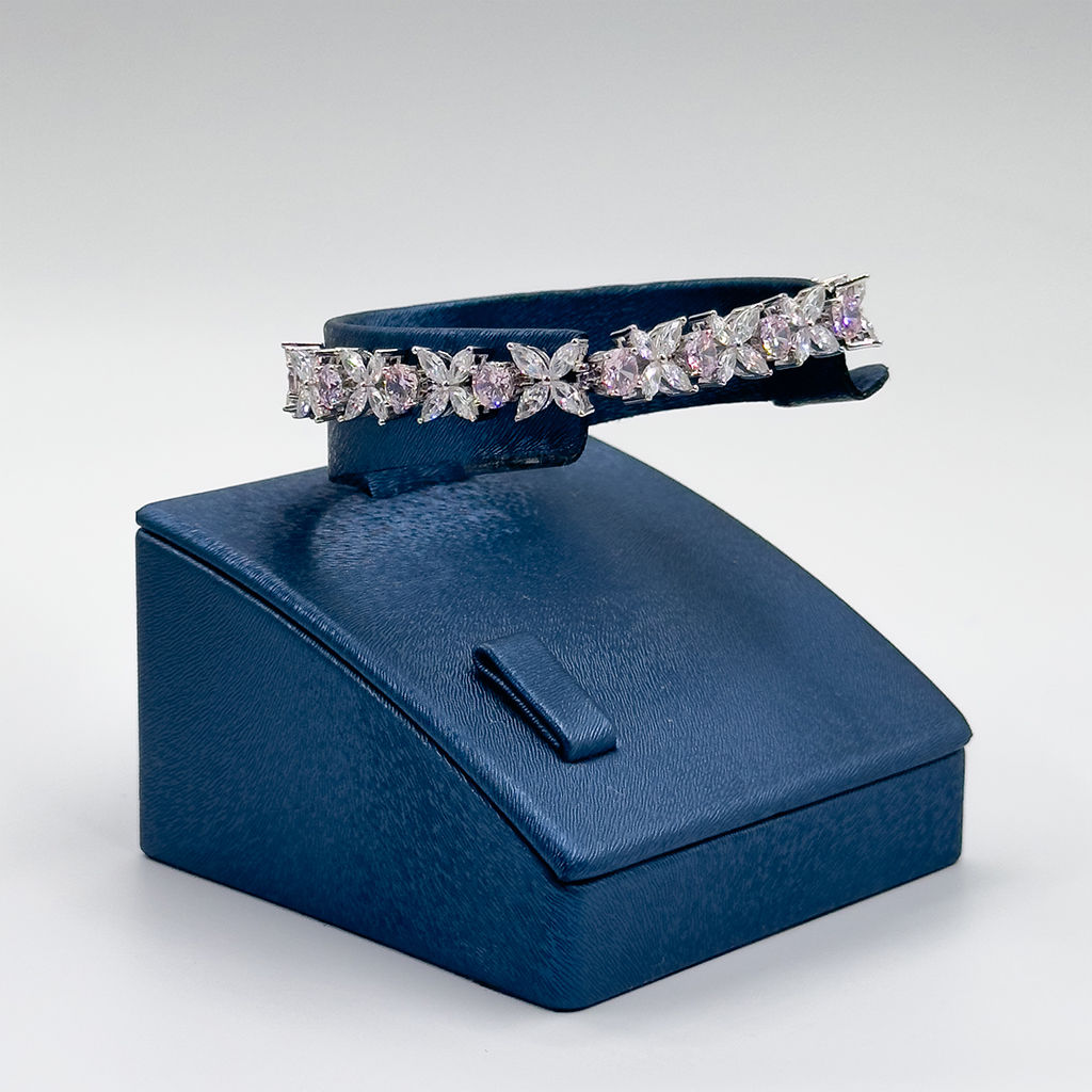 Pırlanta Montür Yonca Su Yolu Gümüş Bileklik