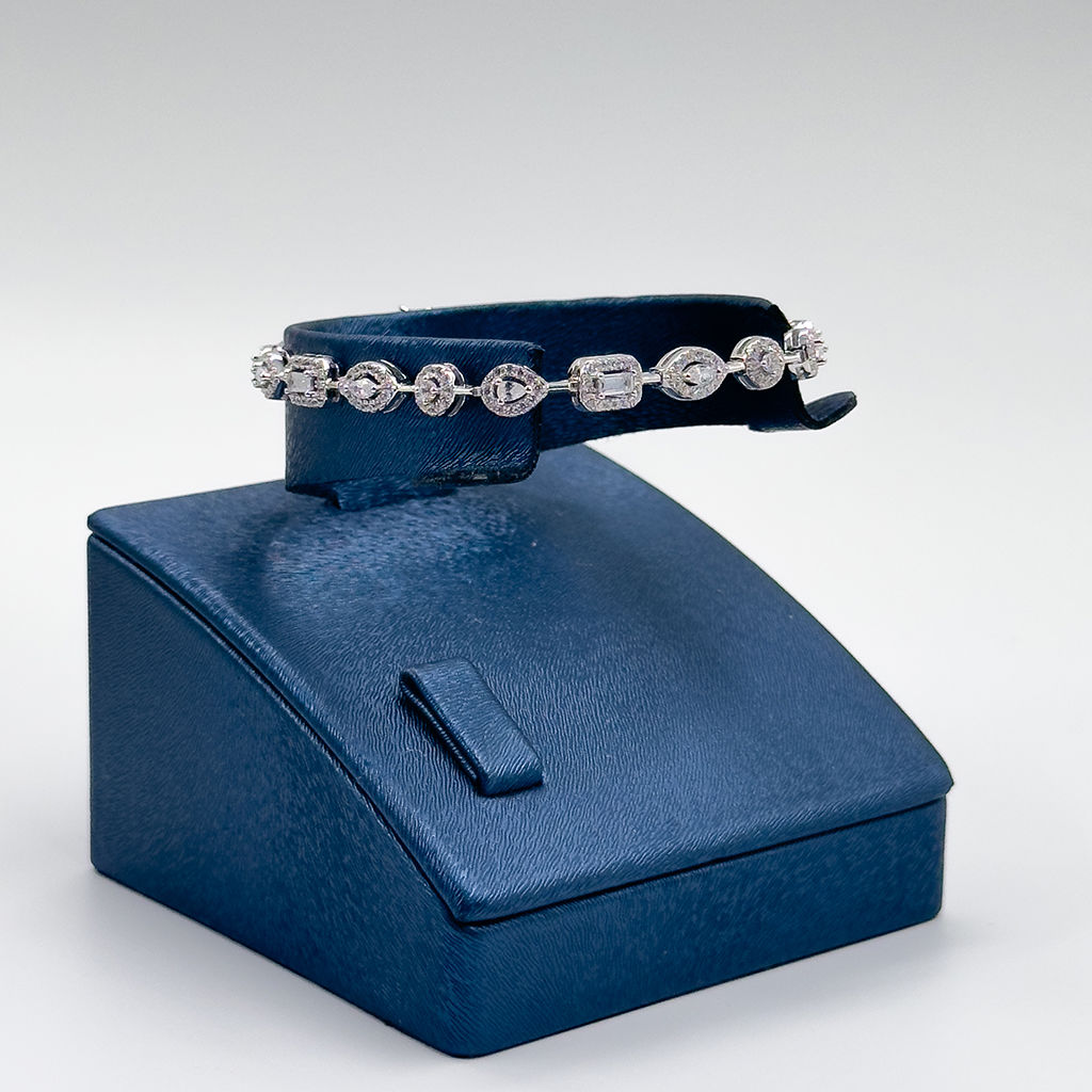 Pırlanta Montür Özel Seri Gümüş Bileklik