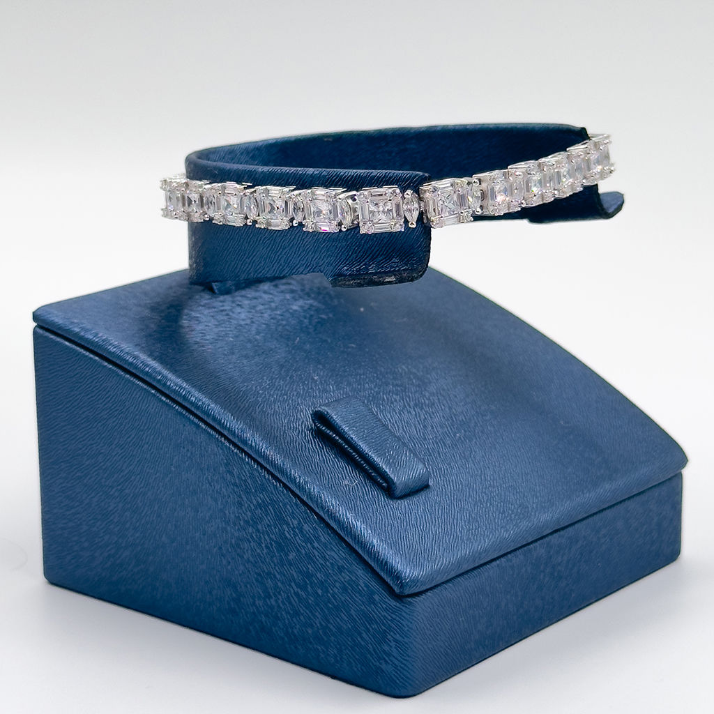 Pırlanta Montür Su Yolu Gümüş Bileklik