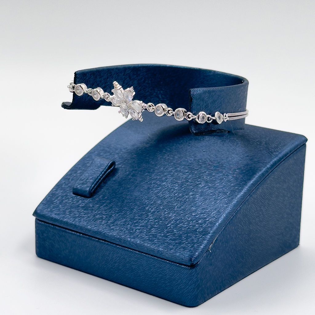 Zirkon Taşlı Lotus Gümüş Bileklik