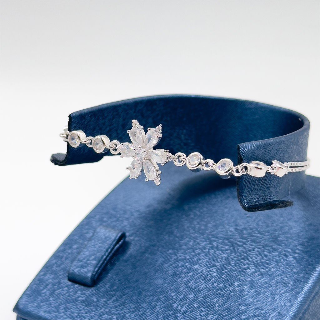 Zirkon Taşlı Lotus Gümüş Bileklik