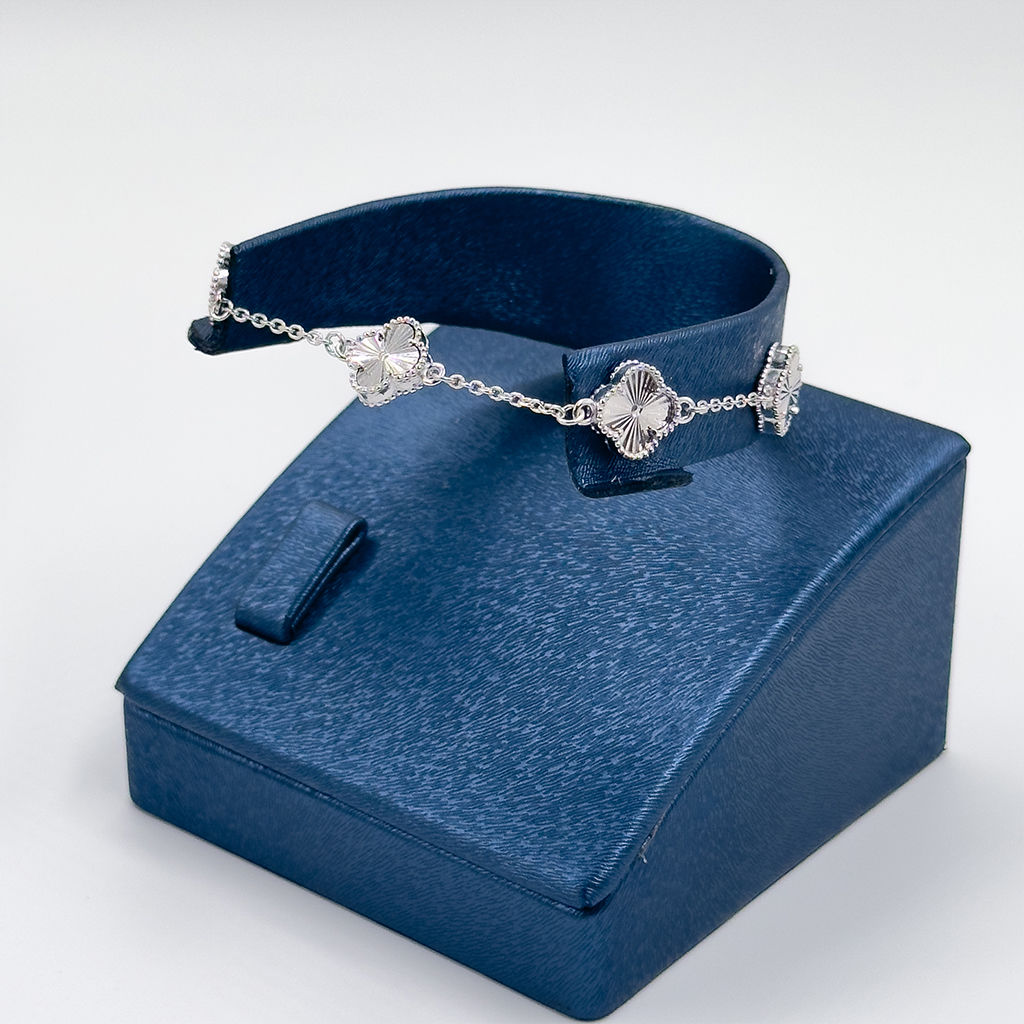 Taşsız Spor Yonca Gümüş Bileklik