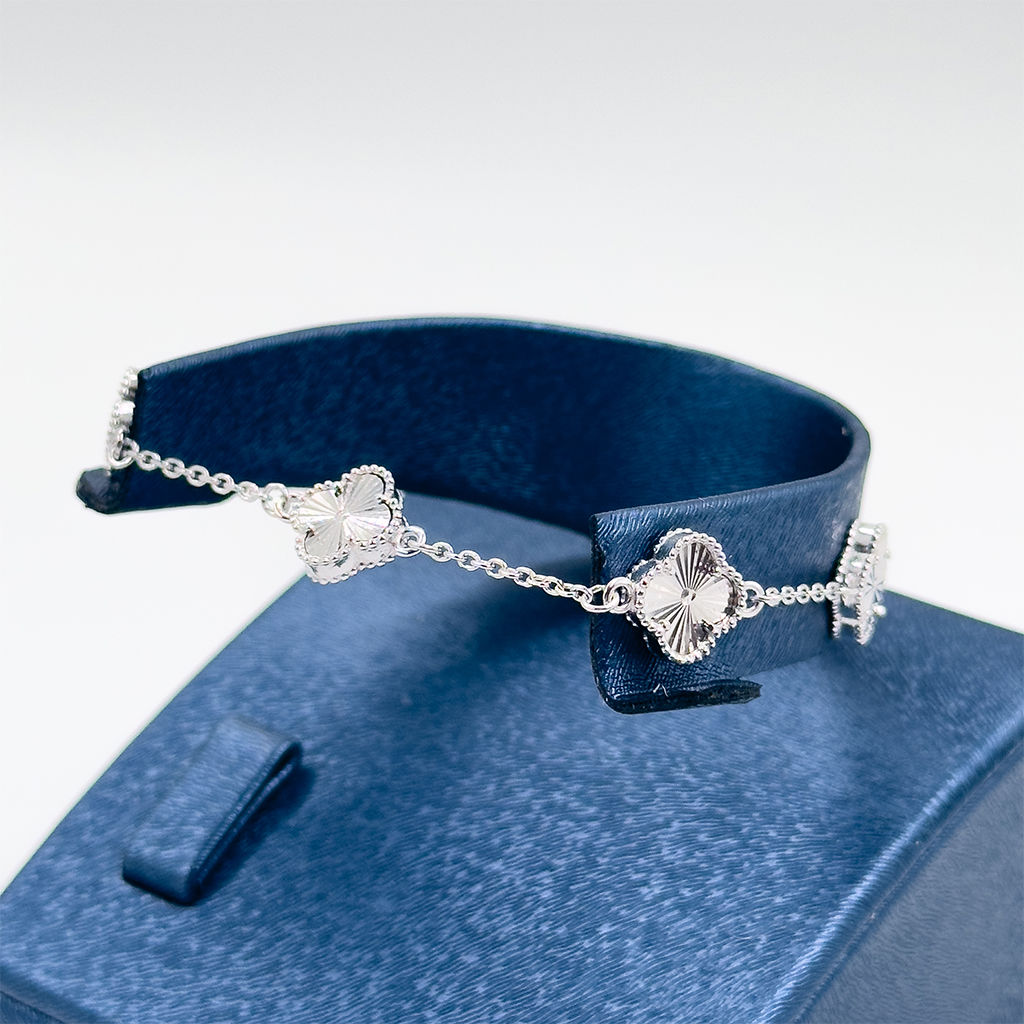 Taşsız Spor Yonca Gümüş Bileklik