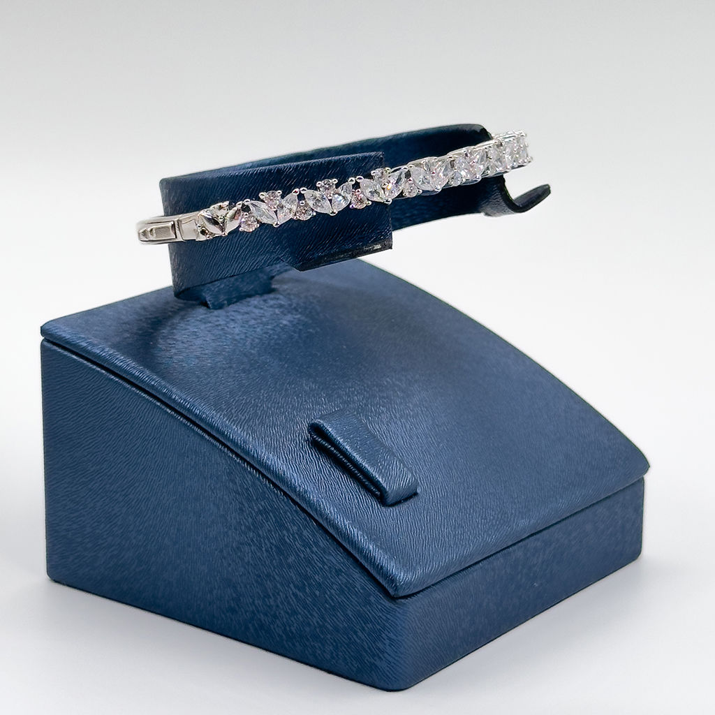 Pırlanta Montür Kelepçe Gümüş Bileklik