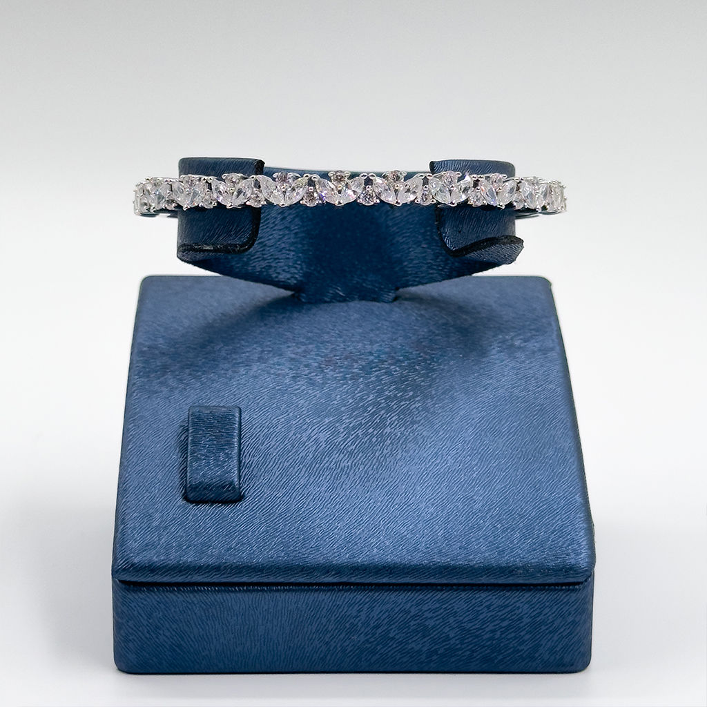 Pırlanta Montür Kelepçe Gümüş Bileklik