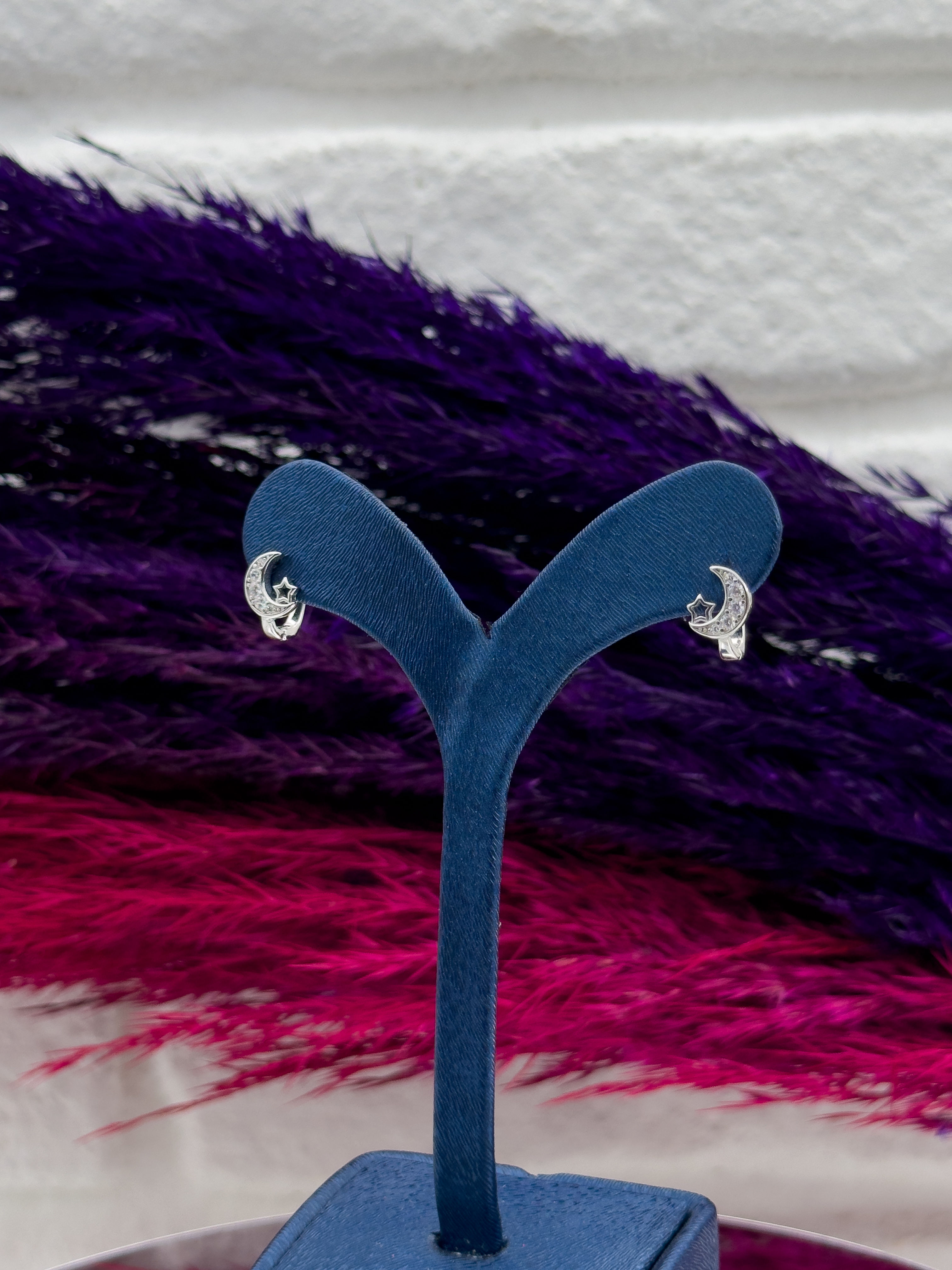 925 Ayar Gümüş Ayyıldız Modeli Zarif Kız Çocuk Küpesi