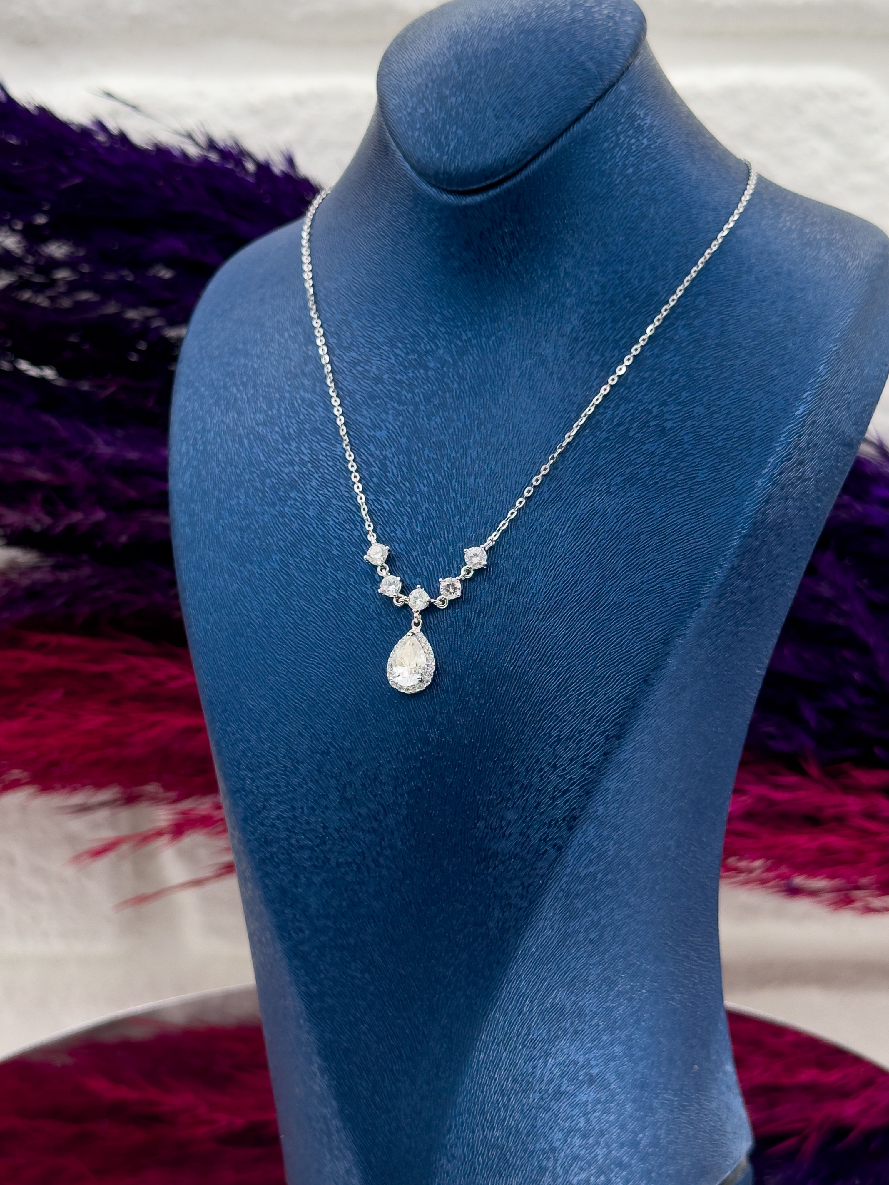 925 Ayar Gümüş Pırlanta Montür Damla Desenli Popüler Kadın Kolye