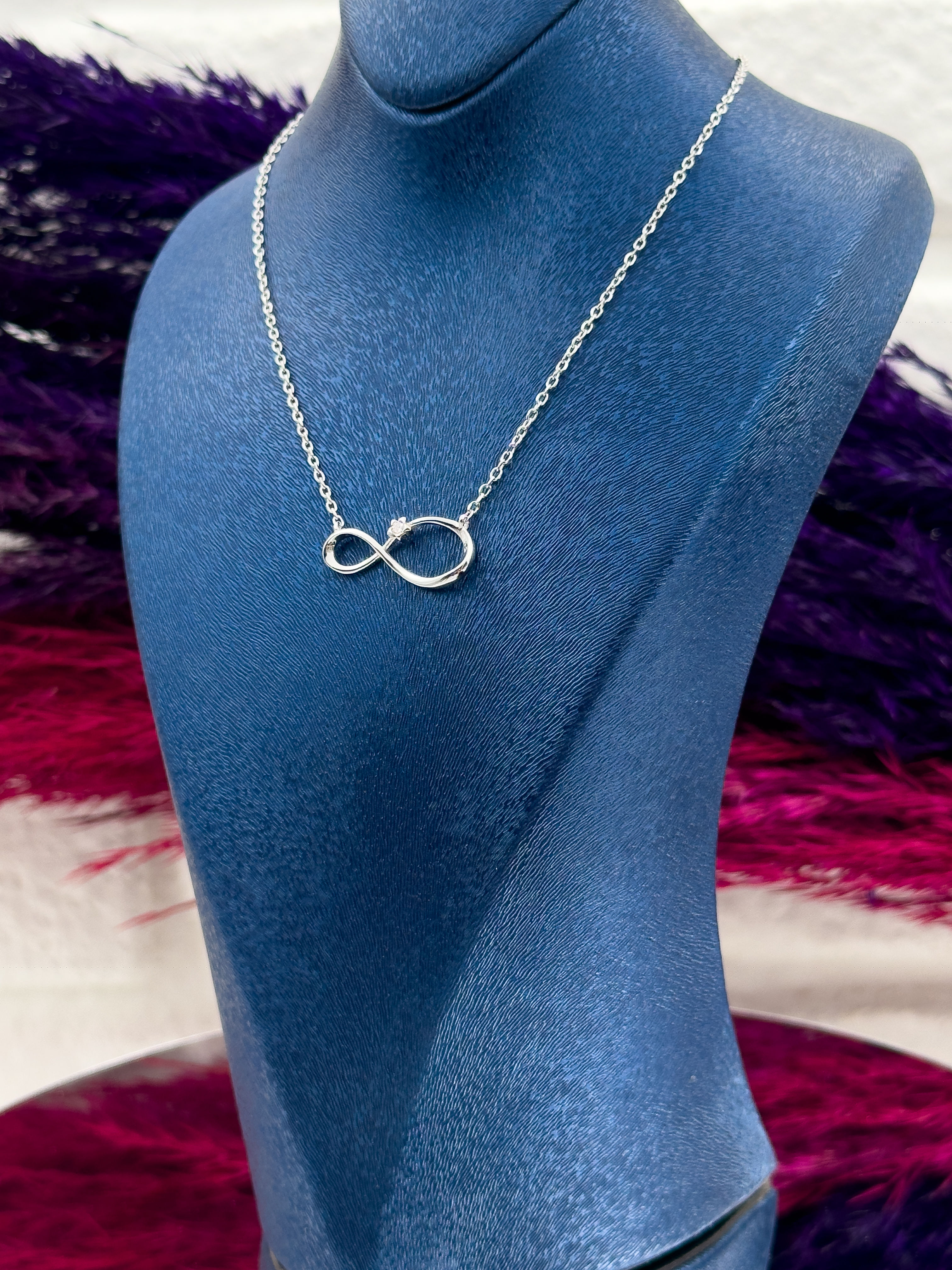 925 Ayar Gümüş Zirkon Taşlı Sonsuzluk Modeli Zarif Kadın Kolye