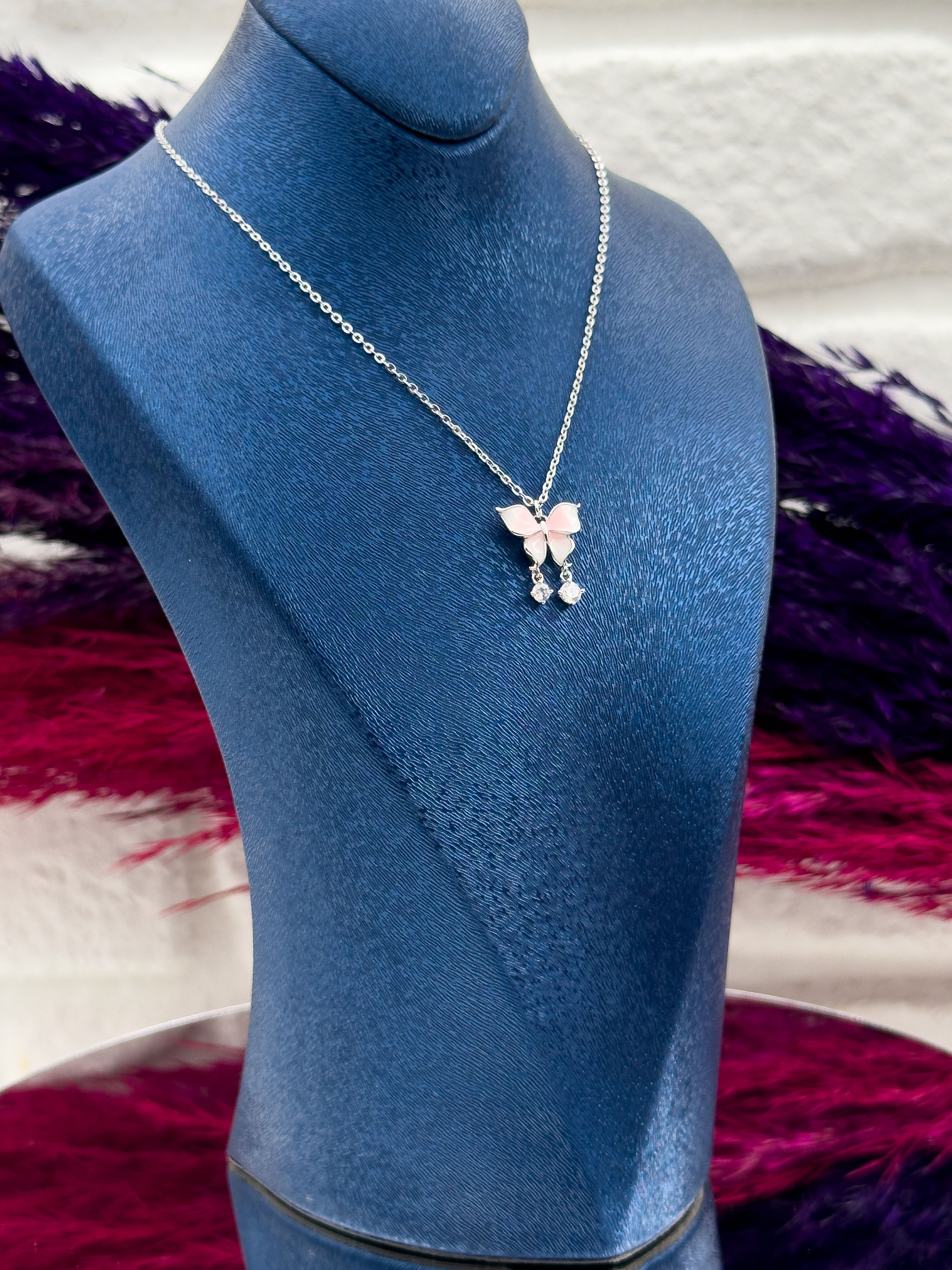 925 Ayar Gümüş Pembe Mineli Kelebek Modeli Zarif Kadın Kolye