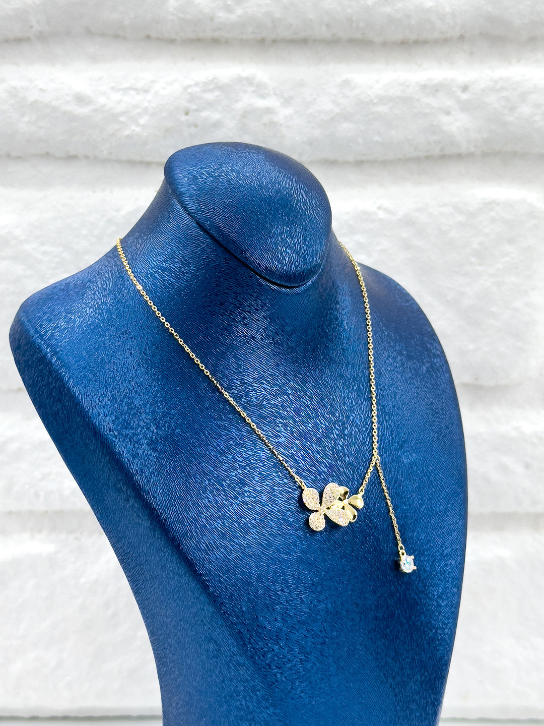 Gold Renk Spor Günlük Kadın Gümüş Kolye