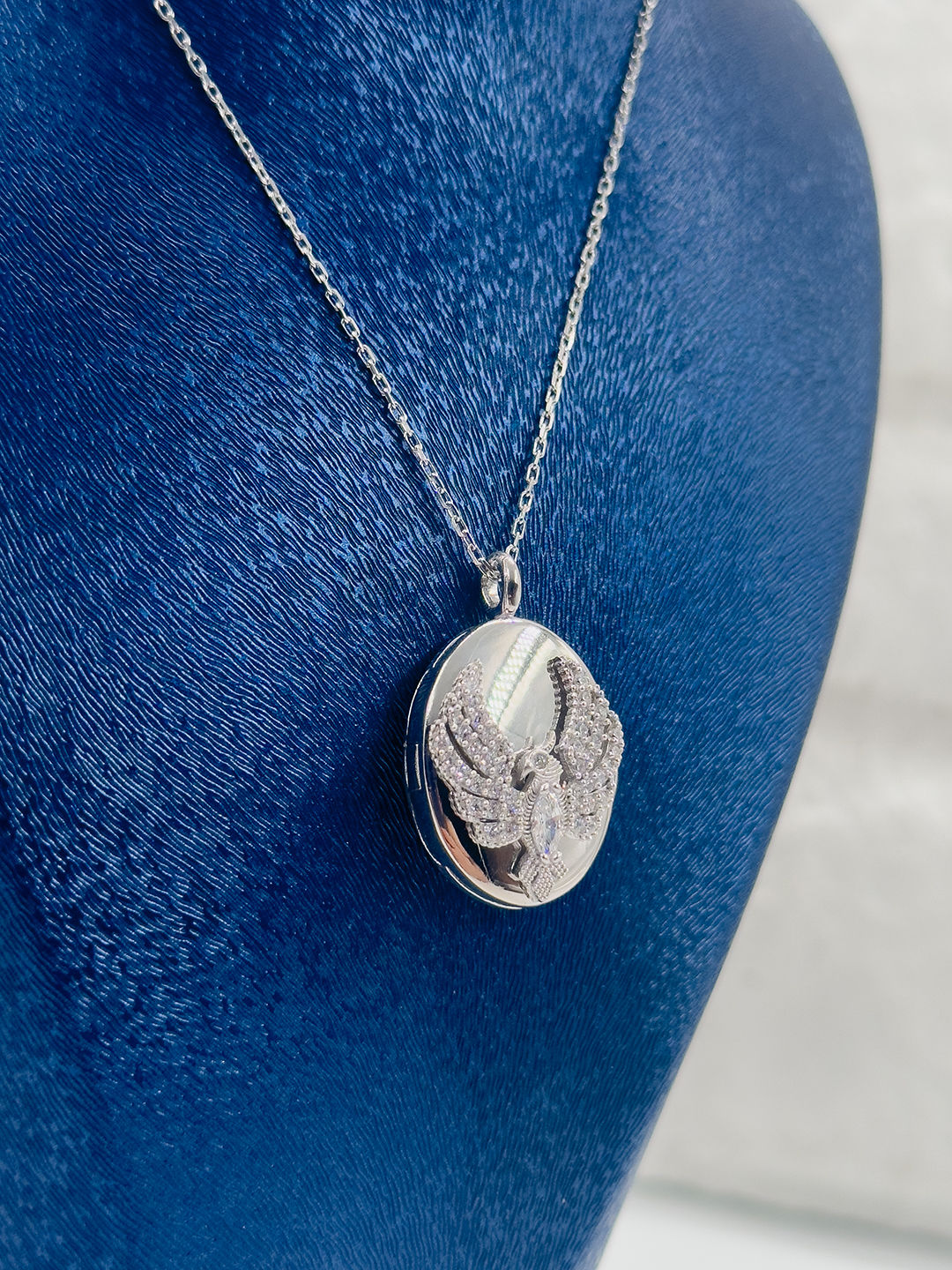 Kapaklı Alya Model Kadın Gümüş Kolye