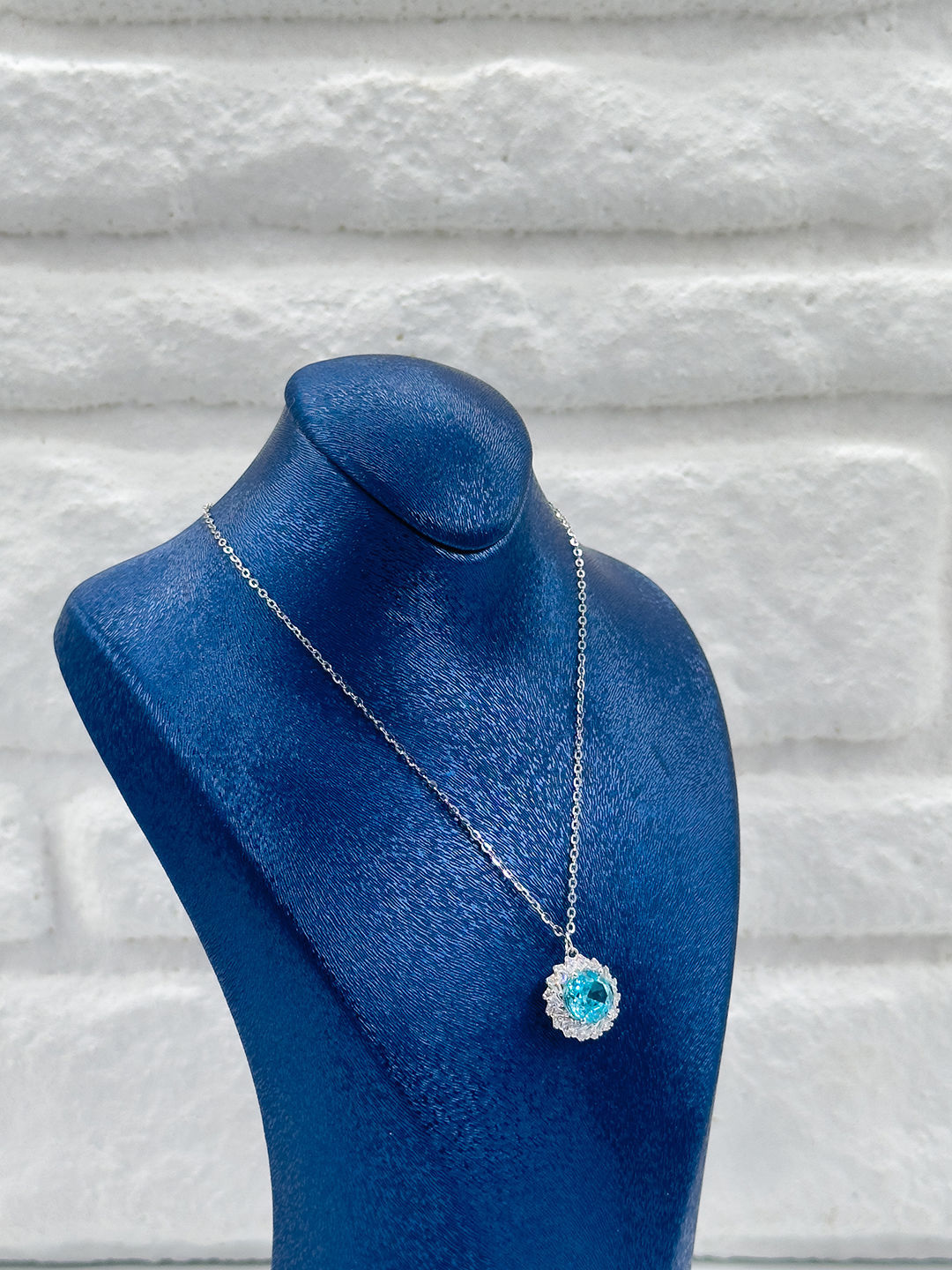 Aquamarin Taşlı Pırlanta Montür Kadın Gümüş Kolye