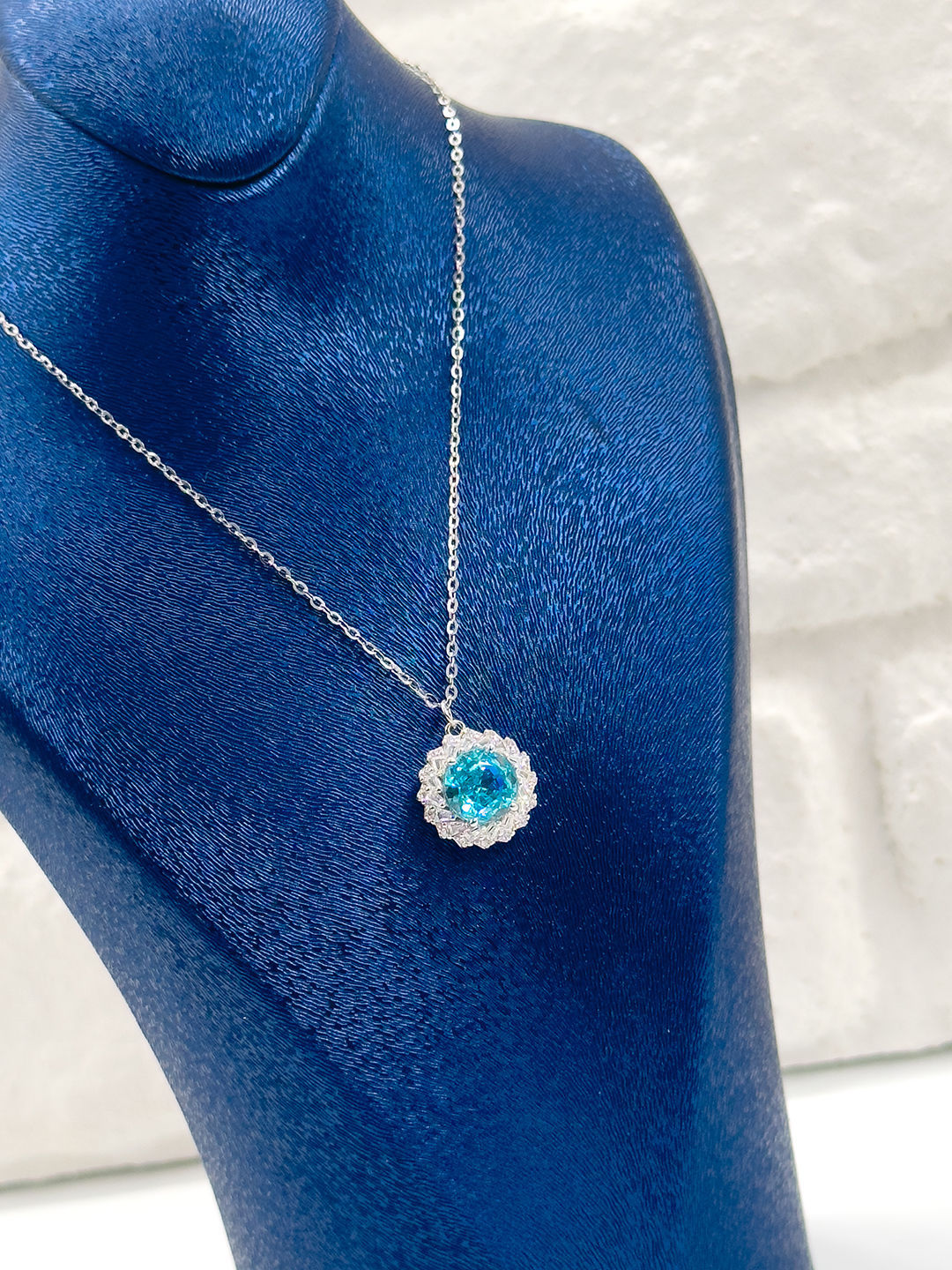 Aquamarin Taşlı Pırlanta Montür Kadın Gümüş Kolye