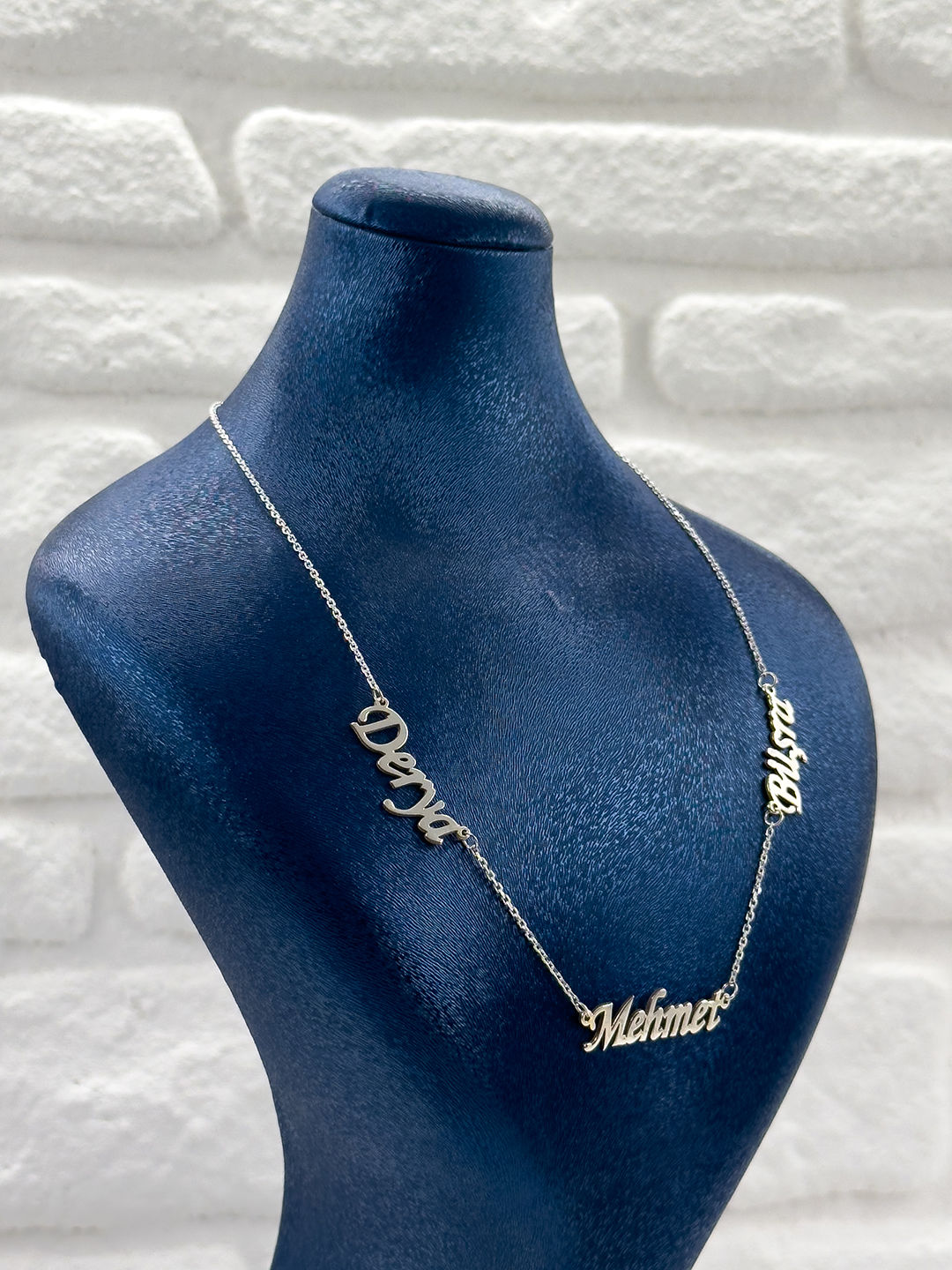 İsme Özel Aile Konseptli Kadın Gümüş Kolye