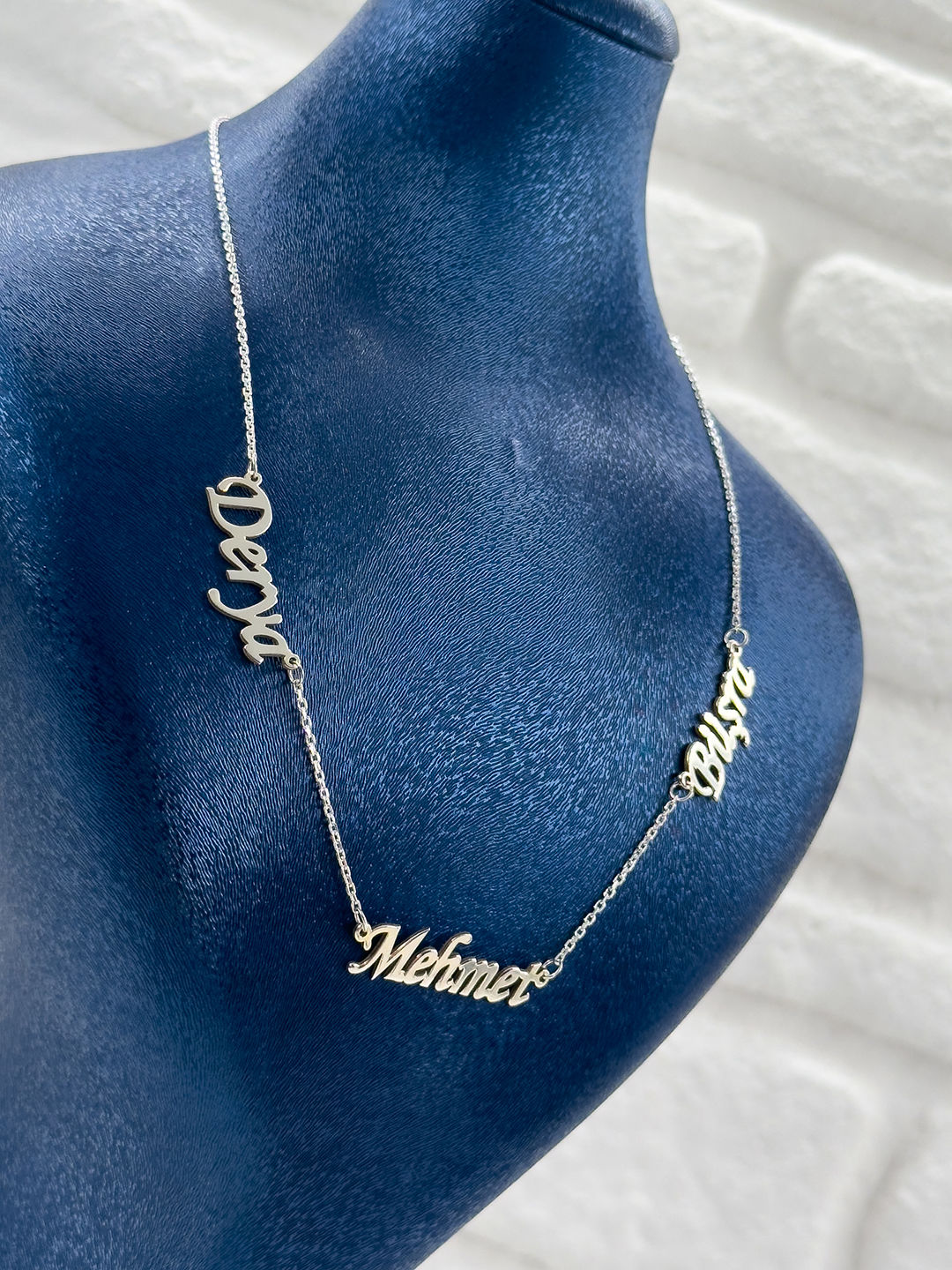 İsme Özel Aile Konseptli Kadın Gümüş Kolye