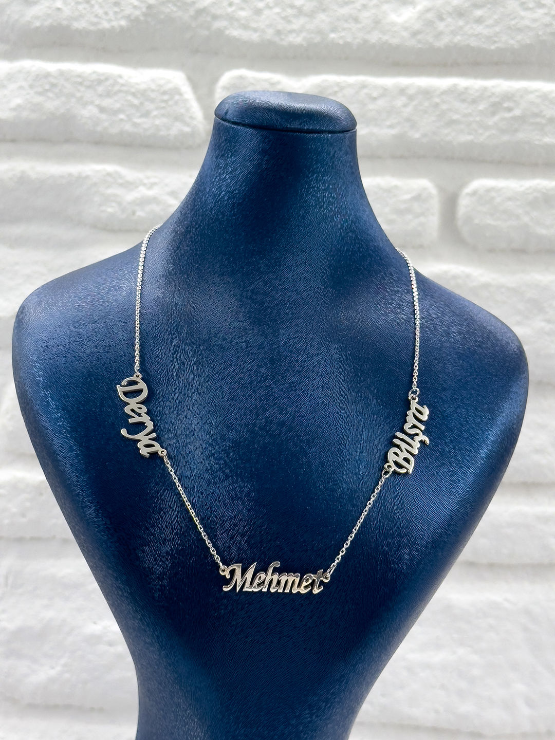 İsme Özel Aile Konseptli Kadın Gümüş Kolye