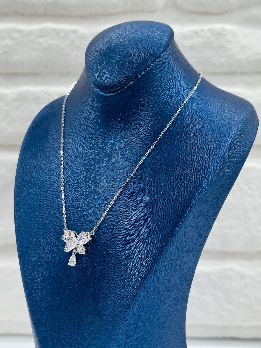 Özel Tasarım Damla Model Kadın Gümüş Kolye - Minimal Kolye