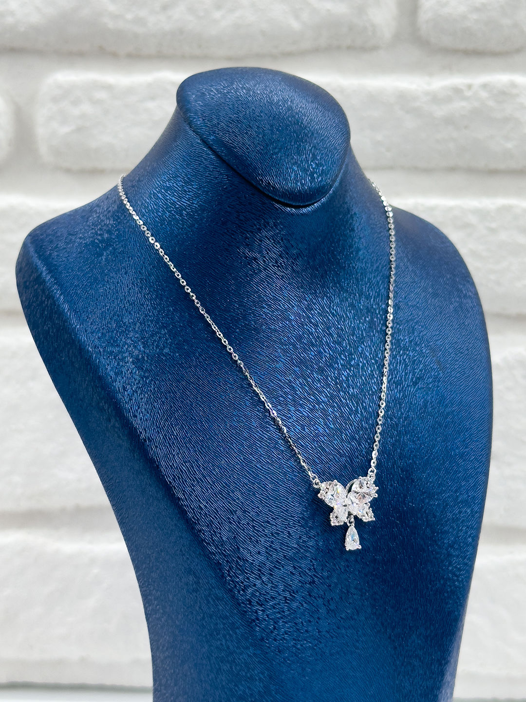 Özel Tasarım Damla Model Kadın Gümüş Kolye - Minimal Kolye