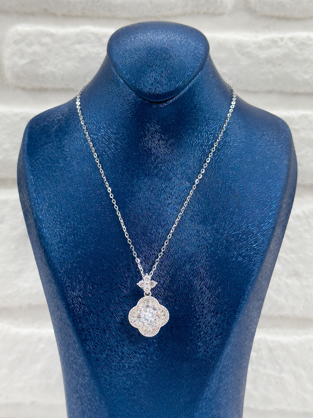 Pırlanta Montür Özel Tasarım Kadın Gümüş Kolye