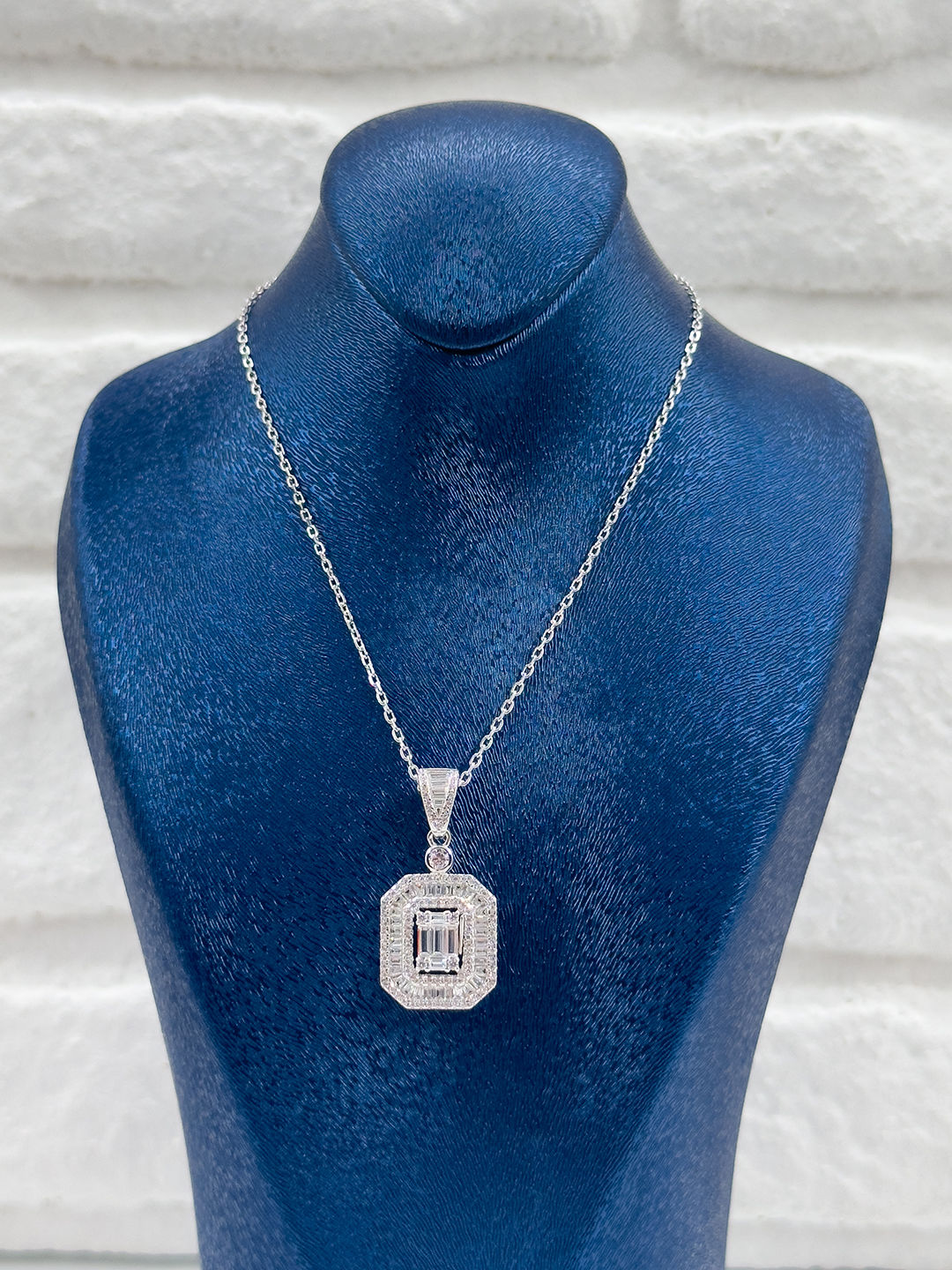 Pırlanta Montür Baget Taşlı Kadın Gümüş Kolye