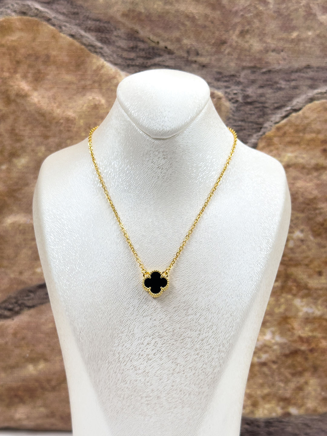 Gold Renk Siyah Onix Taşlı Yonca Kadın Gümüş Kolye - Onix Kolye