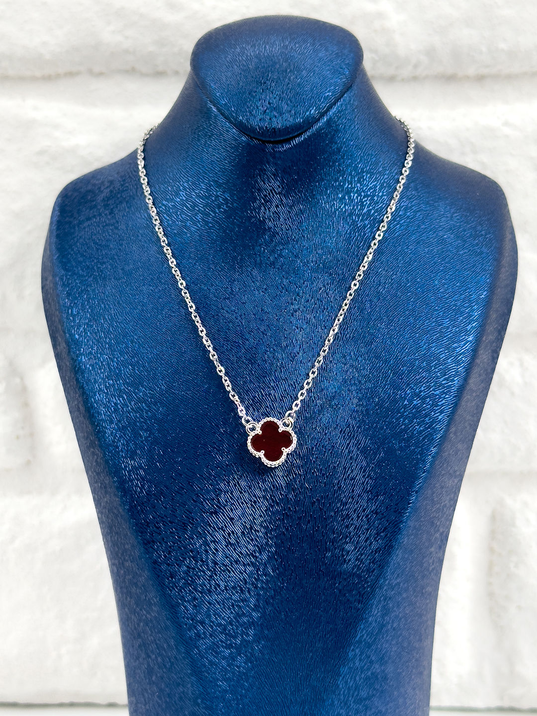 Bordo Taşlı Yonca Kadın Gümüş Kolye