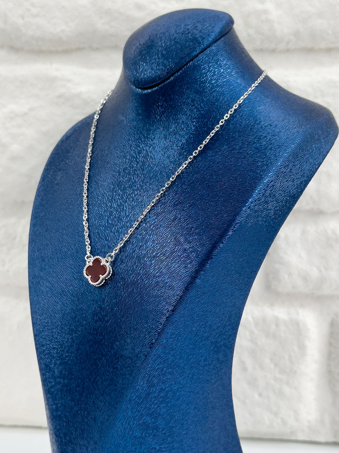 Bordo Taşlı Yonca Kadın Gümüş Kolye