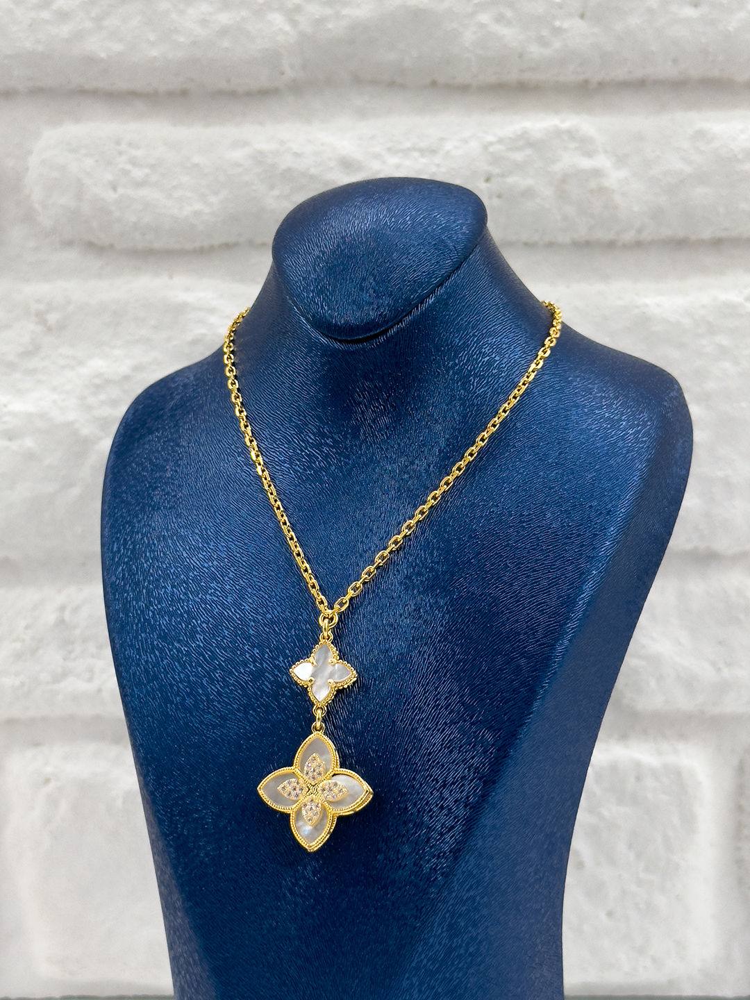 Gold Renk Tasarım Sedef Taşlı Kadın Gümüş Kolye