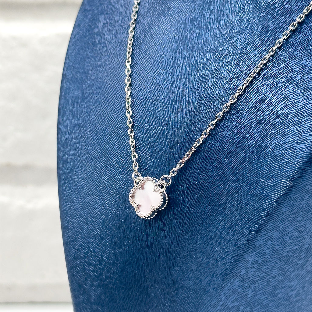 Rose Kuvars Yonca Gümüş Kolye