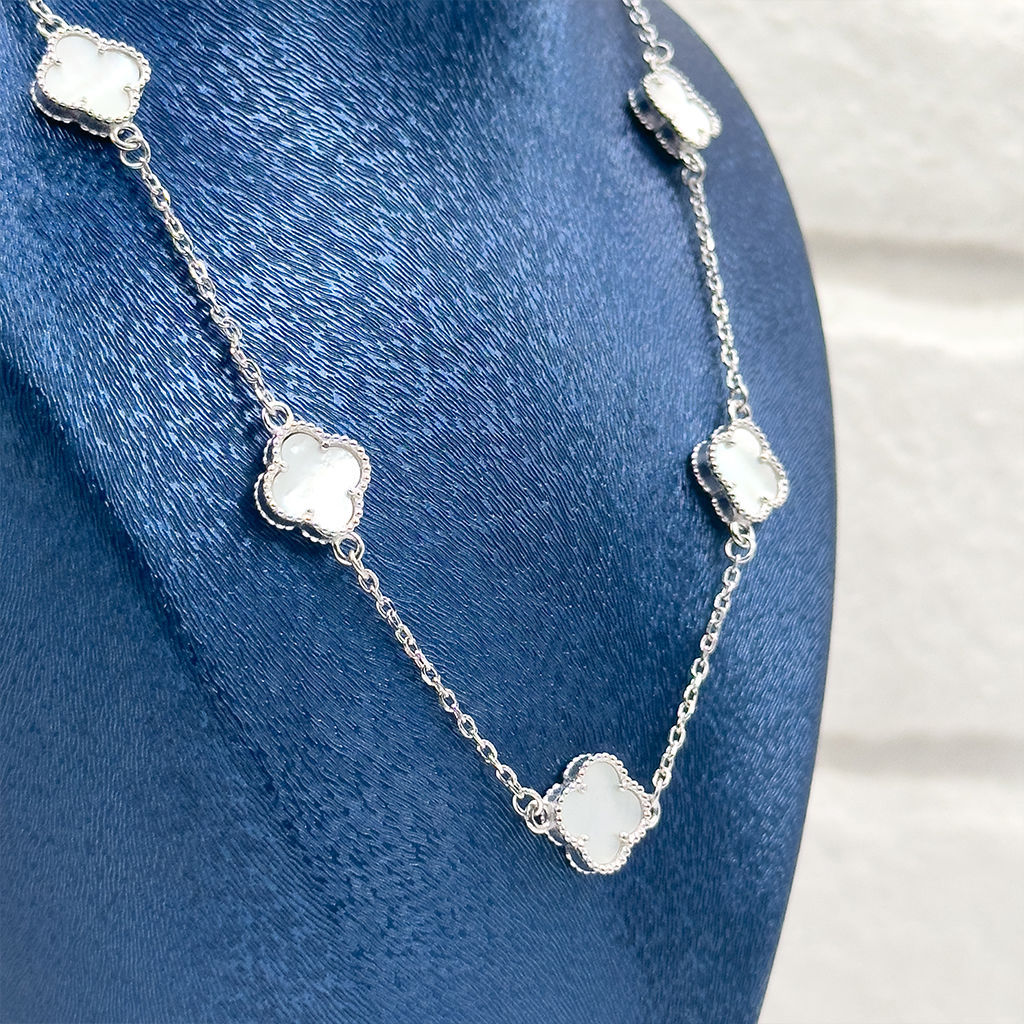 Sıralı Sedef Taşlı Yonca Gümüş Kolye