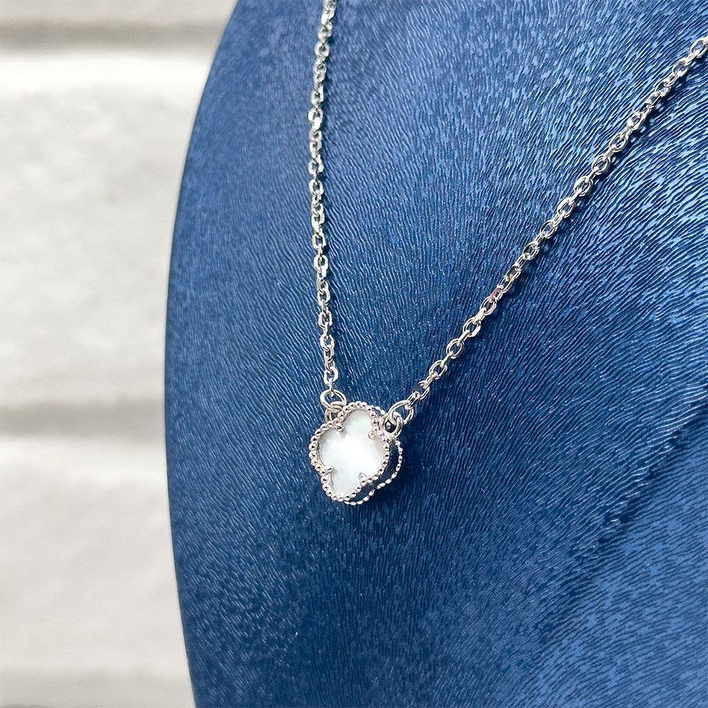 Sedef Taşlı Yonca Gümüş Kolye - Mini Boy