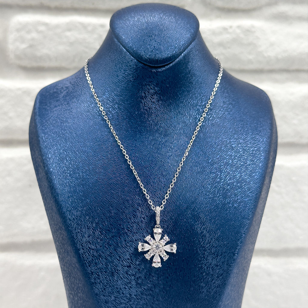 Damla Zirkon Taşlı Çiçek Gümüş Kolye