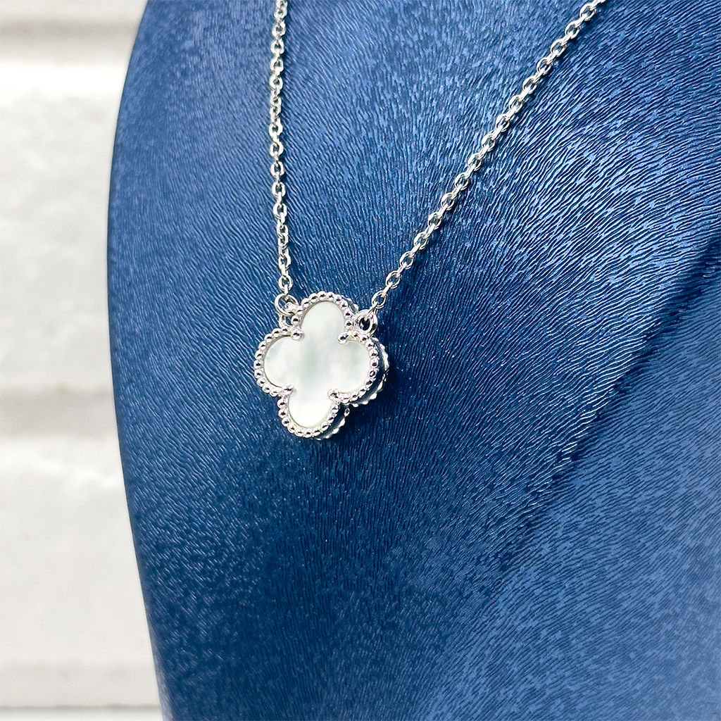 Ay Taşlı Yonca Gümüş Kolye