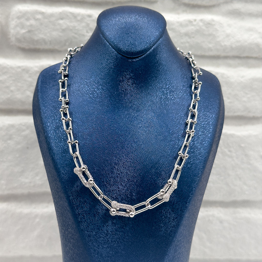 925 Ayar Gümüş Modern Ataç Zincir Kadın Kolye – Zirkon Detaylı Şık Tasarım