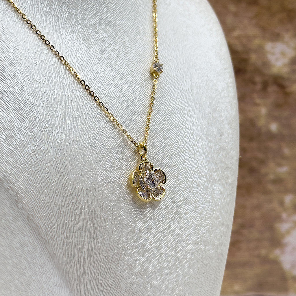 Gold Renk Tektaş Çiçek Gümüş Kolye