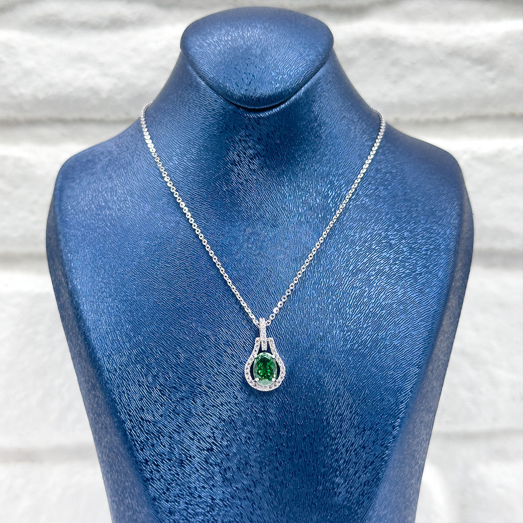 Zümrüt Taşlı Günlük Gümüş Kolye