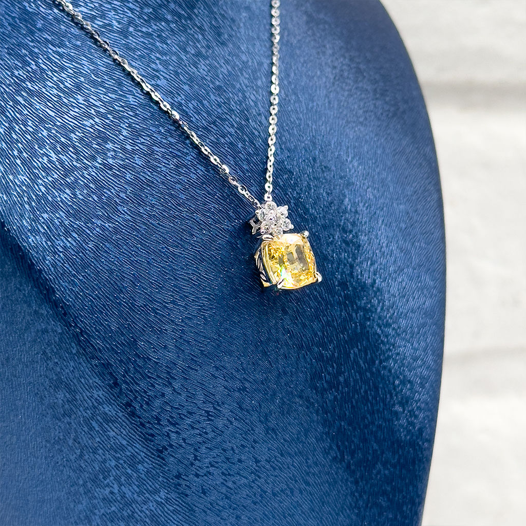 Sitrin Taşlı Lotus Başlık Gümüş Kolye