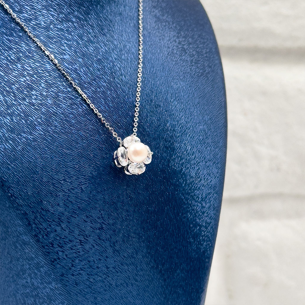 İnci Çiçek Tasarım Gümüş Kolye