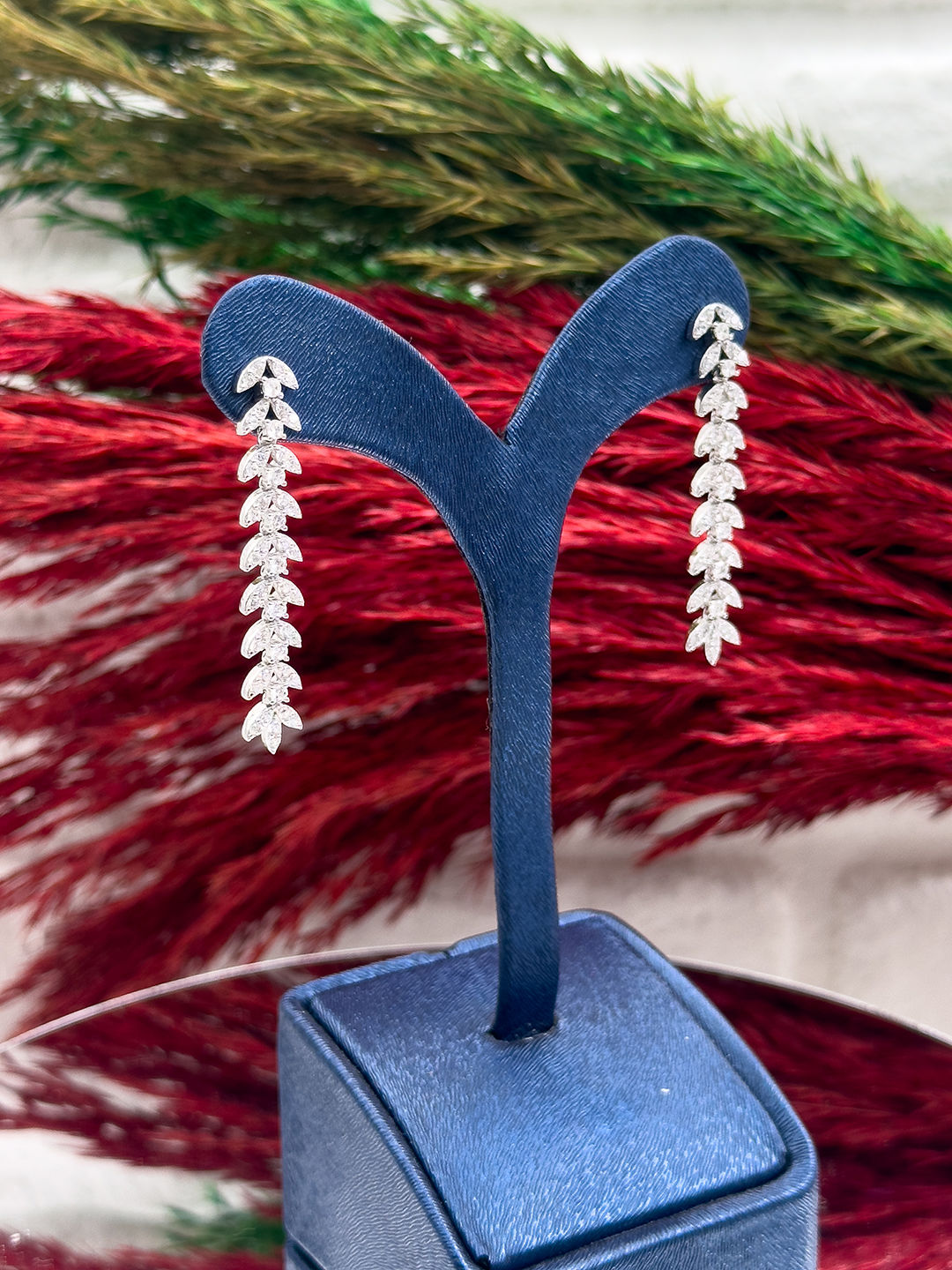 925 Ayar Gümüş Sıralı Taşlı Sarkıt Modeli Lüks Kadın Küpe