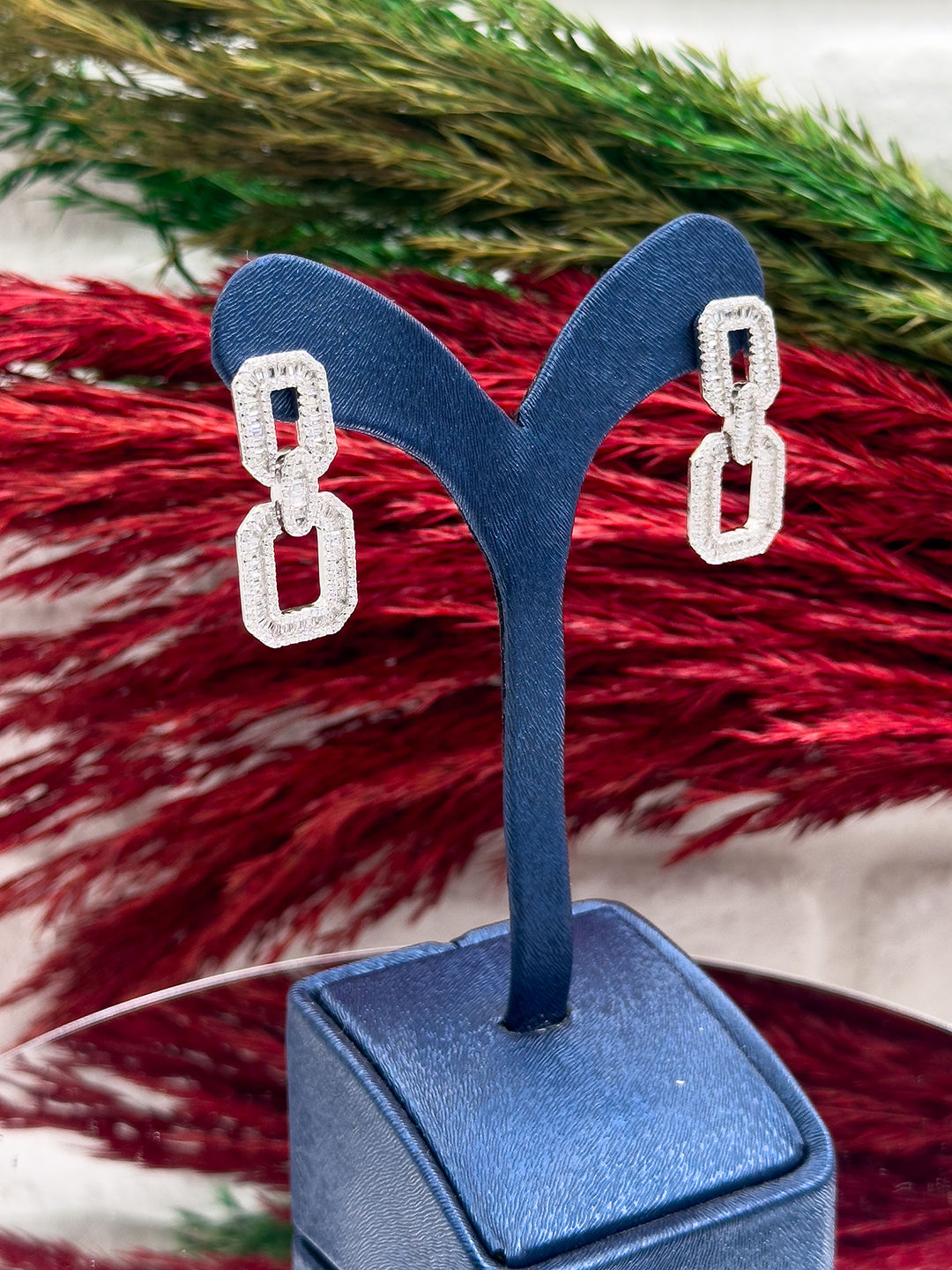 925 Ayar Gümüş Baget Taşlı Zarif Kadın Küpe