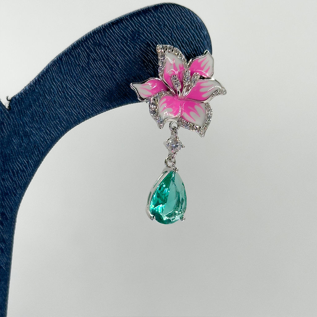 Özel Üretim Mineli Paraiba Taşlı Gümüş Küpe