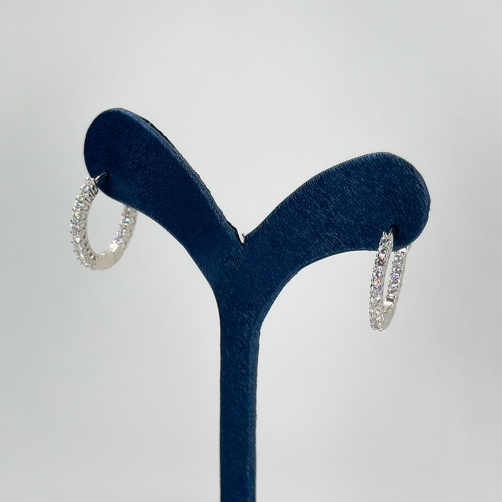 Sıra Taşlı Halka Gümüş Küpe