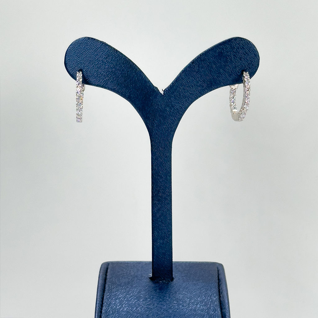 Sıra Taşlı Halka Gümüş Küpe