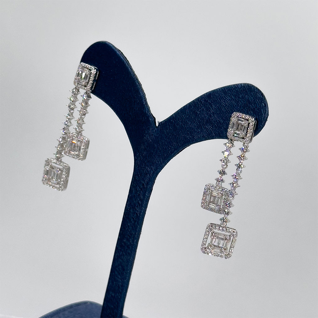 Pırlanta Montür Özel Seri Baget Gümüş Küpe