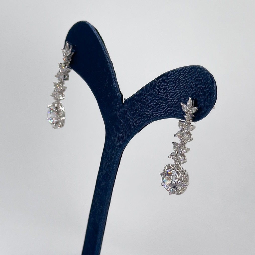 Tektaşlı Lotus Gümüş Küpe