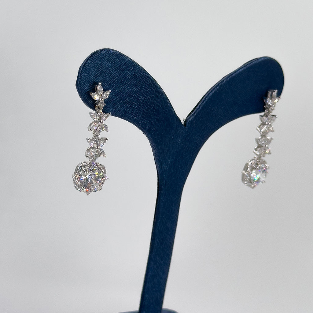 Tektaşlı Lotus Gümüş Küpe