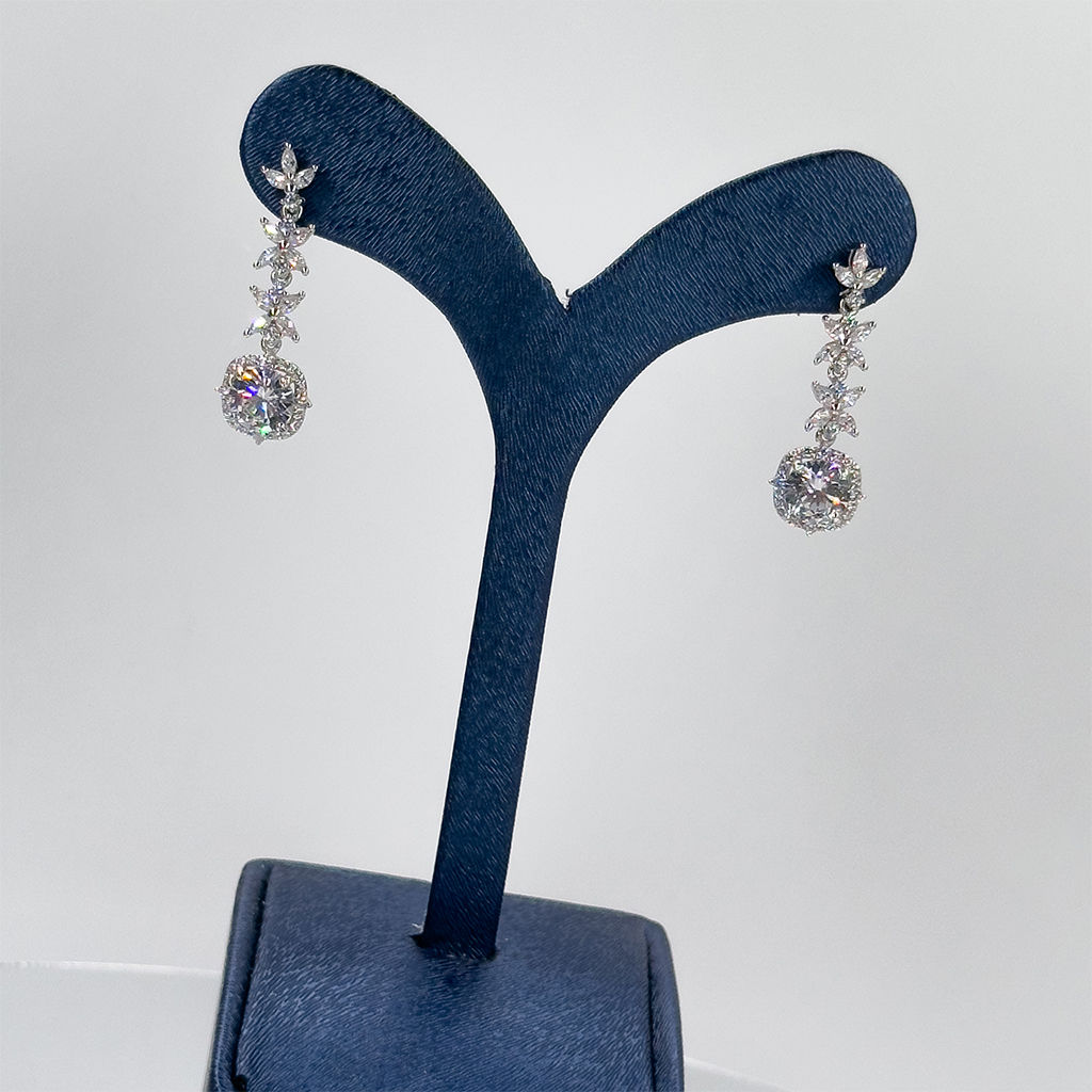 Tektaşlı Lotus Gümüş Küpe