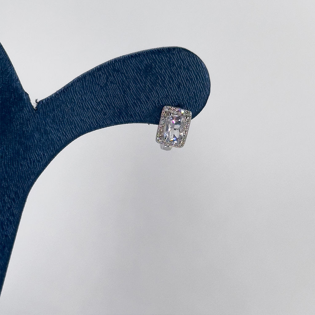 Baget Taşlı Sabit Gümüş Küpe