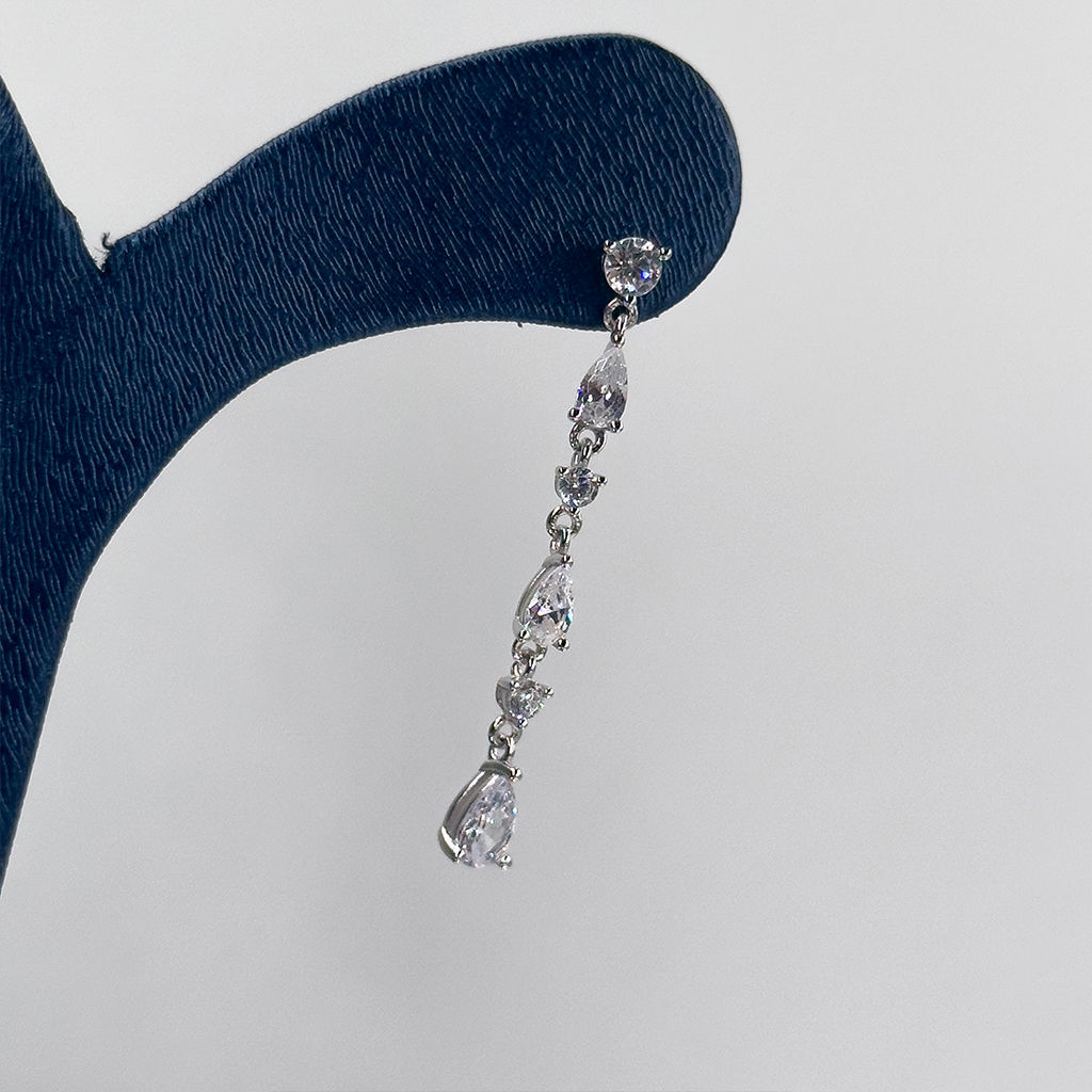 Su Damlası Gümüş Küpe