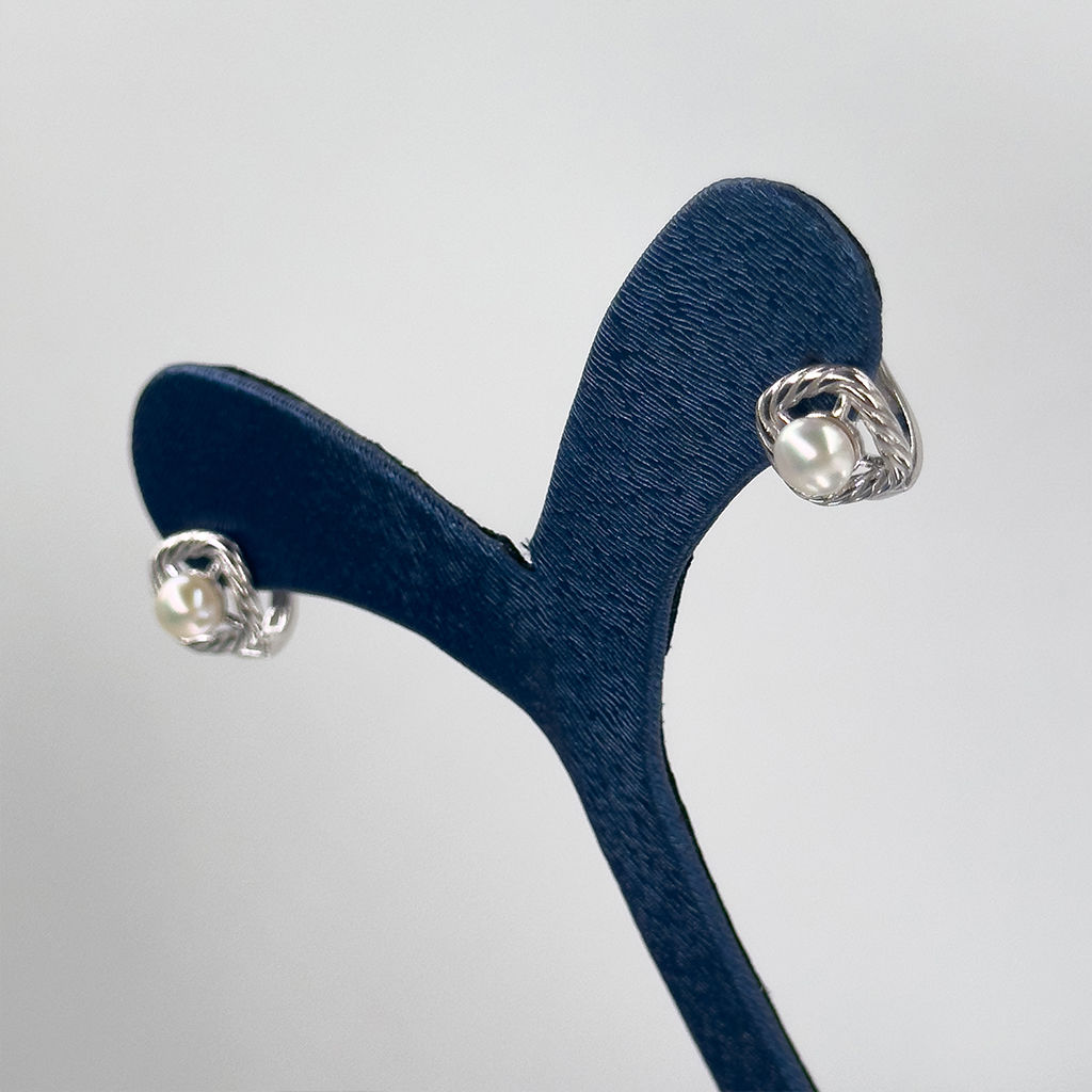 İncili Top Gümüş Küpe